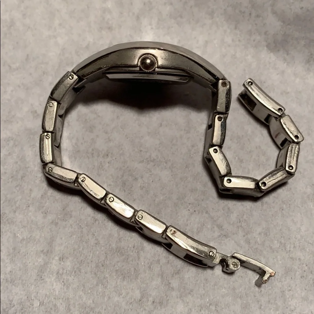 Gucci Vintage watch preloved GVC